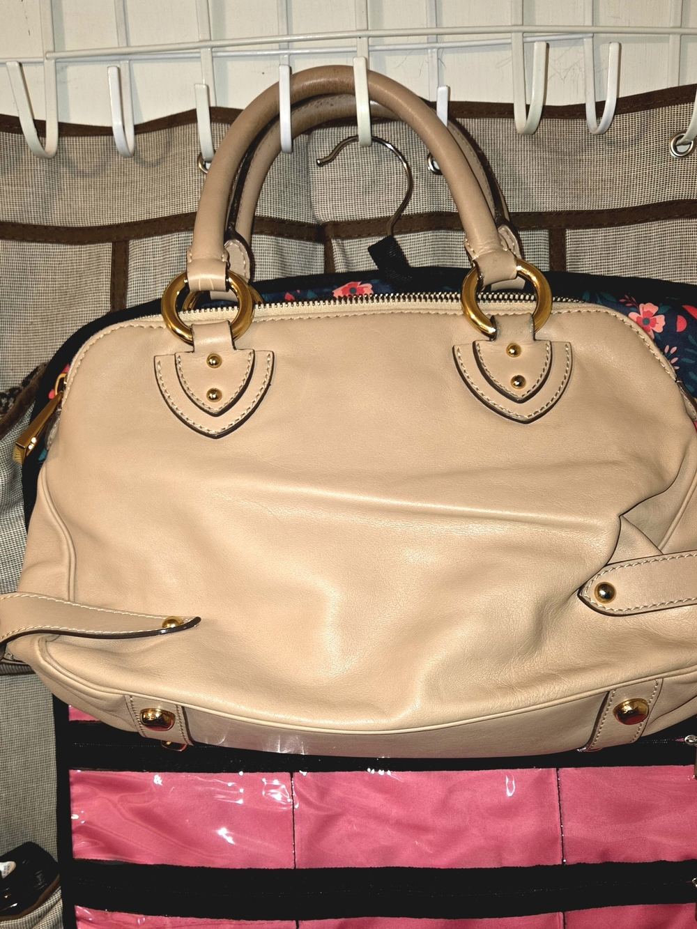 Marc Jacobs Neutral Beige Leather Satchel Handbag with Gold Hardware - Picture 2 of 8